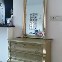 gouden barok spiegel en gouden barok kast
